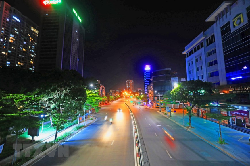 La calle de Tay Son también está desierta (Foto: VNA)