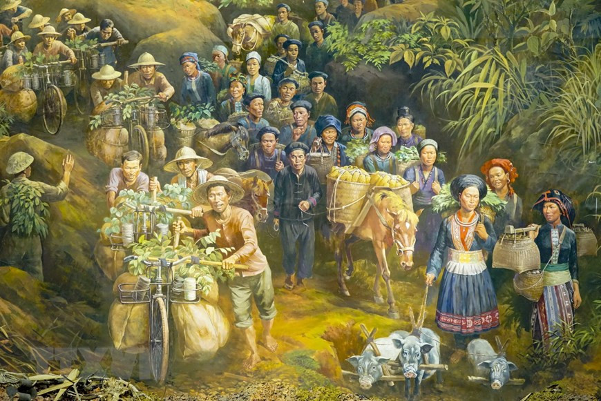 La pintura se presenta al público el 7 de mayo, en conmemoración del 67 aniversario de la Victoria de Dien Bien Phu, en el Museo de la Victoria de Dien Bien Phu, en la provincia de Dien Bien. (Foto: VNA)