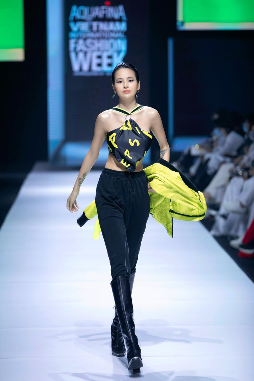 Colección "El nuevo negro" (Fuente: Vietnam+)