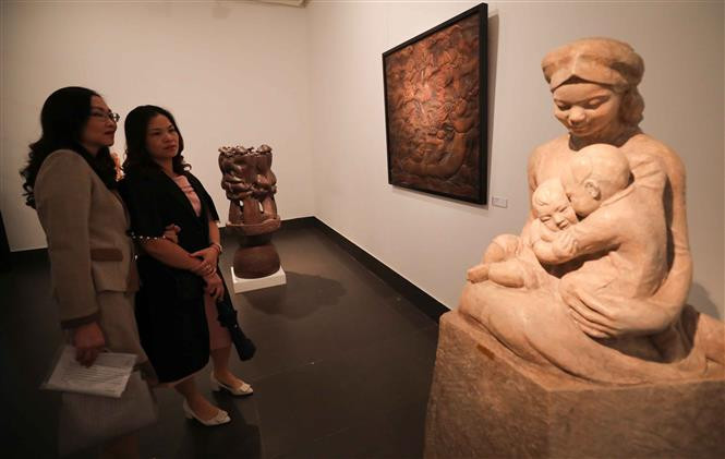 Visitantes en el día de la inauguración (Foto: VNA)