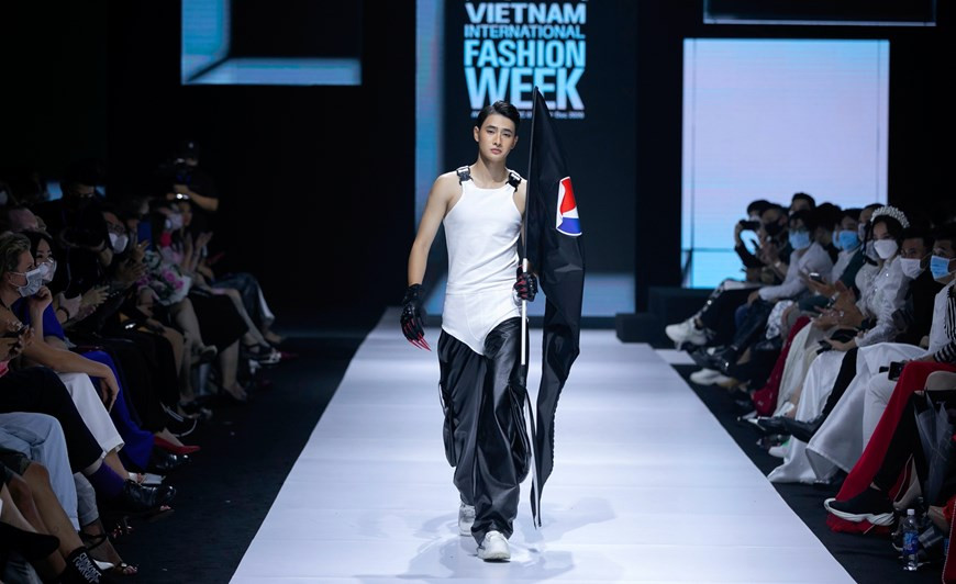 Colección "El nuevo negro" (Fuente: Vietnam+)