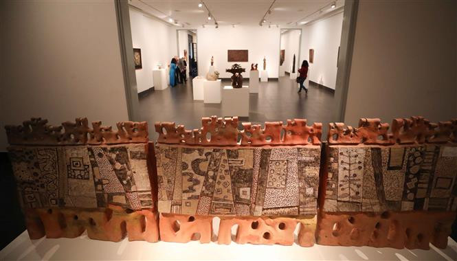 Obras expuestas en la muestra (Foto: VNA)