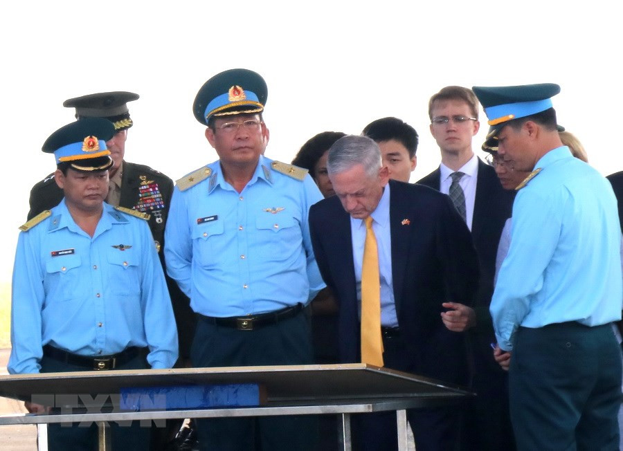 Durante el lapso 1961-1971, la aviación estadounidense roció sobre territorio vietnamita 80 millones de litros de herbicida que contenían 400 kilogramos de dioxina, uno de los componentes químicos más tóxicos conocidos por el hombre. (Fuente: VNA)