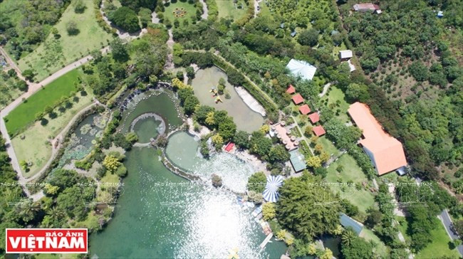 El parque abarca una superficie de 150 mil m2, rodeada de árboles y entretenimiento acuático. (Fuente: VNA)