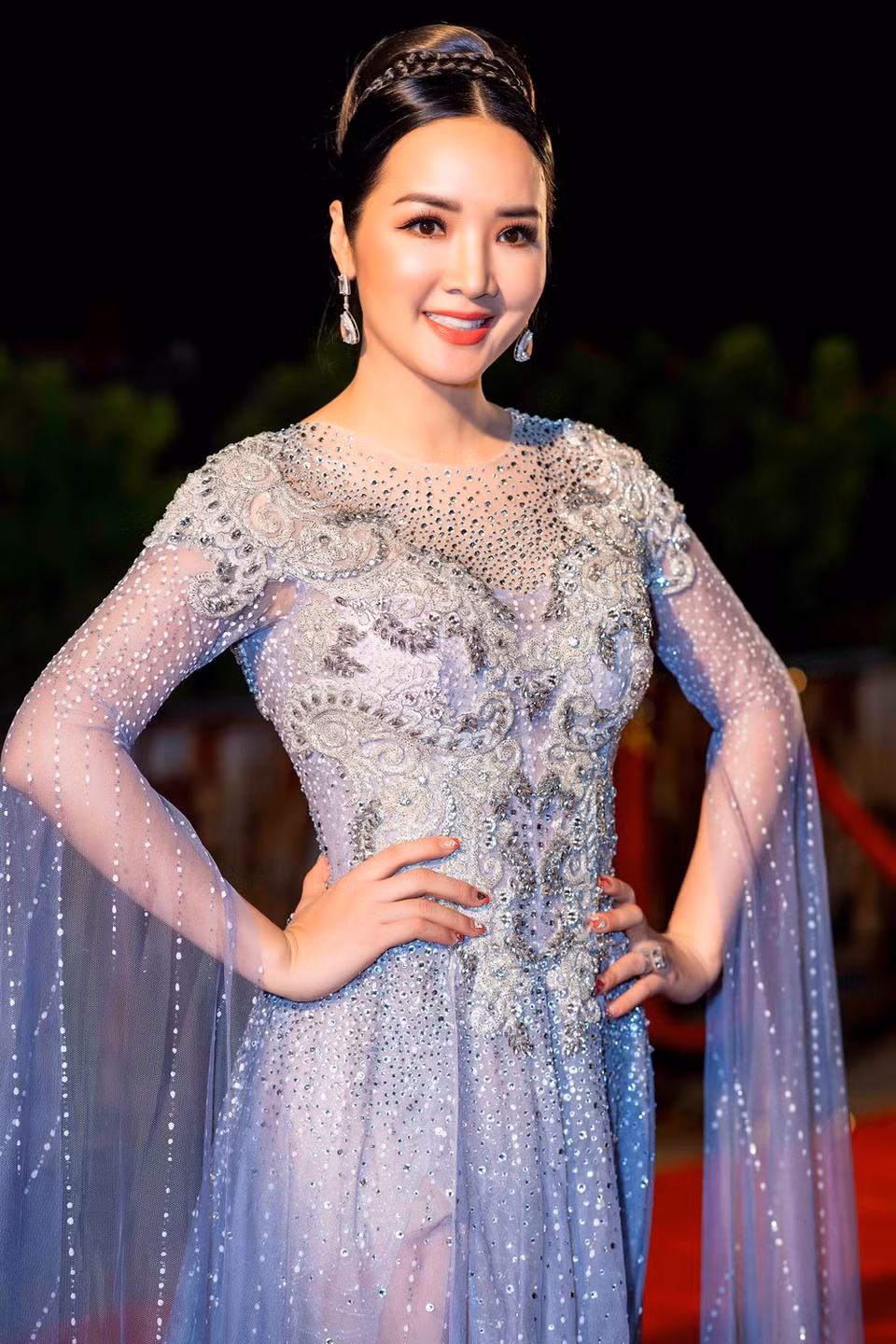 Numerosos artistas vietnamitas y extranjeros participaron en la inauguración del V Festival Internacional de Cine Hanoi (Fuente: VNA)