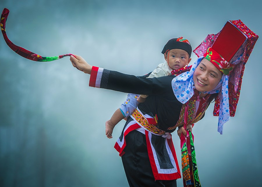 Foto "Población de la etnia minoritaria Dao en el poste fronterizo 1327" (Fuente: VNA)