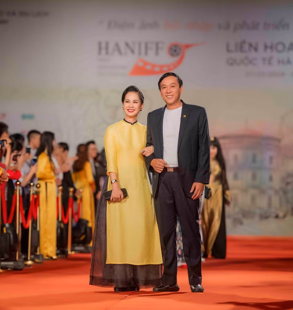 Numerosos artistas vietnamitas y extranjeros participaron en la inauguración del V Festival Internacional de Cine Hanoi (Fuente: VNA)