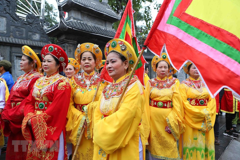 El acto de procesión de fuegos artificiales (Fuente:VNA)