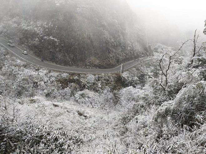 Nieves cubren paso O Quy Ho (Fuente:VNA)