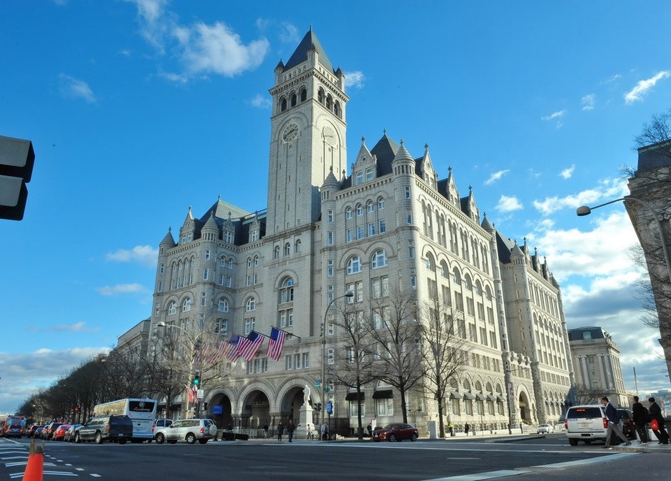 El hotel Trump International en la Avenida Pennsylvania, donde se concentrará multitudes de visitantes. (Fuente: VNA) ​