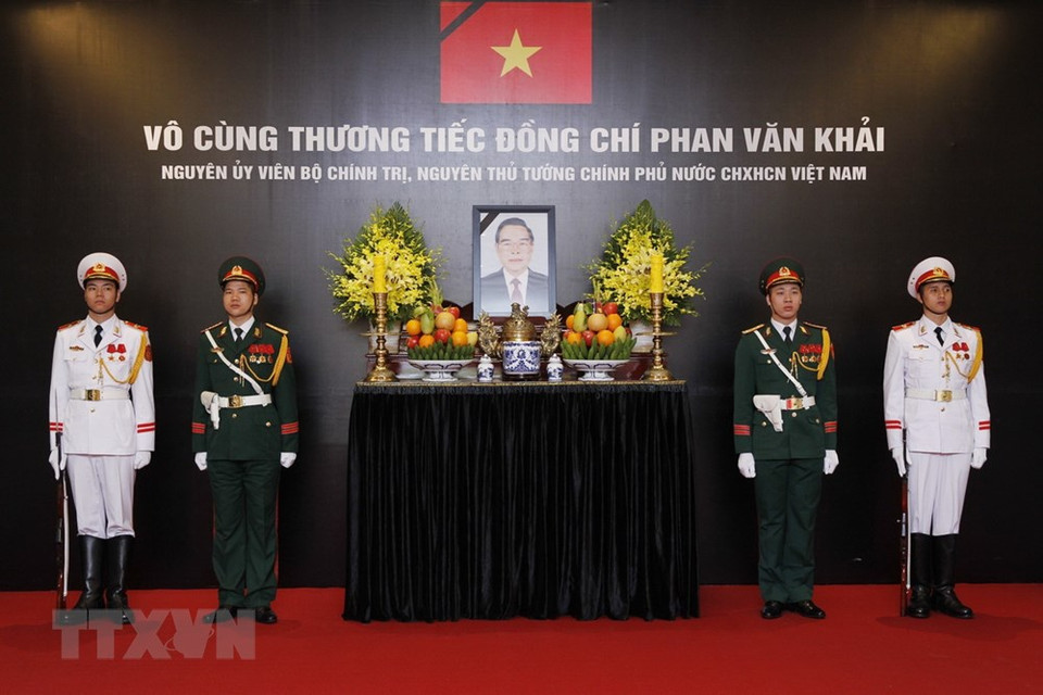 El acto para rendir homenaje póstumo a Phan Van Khai en Hanoi (Fuente: VNA)