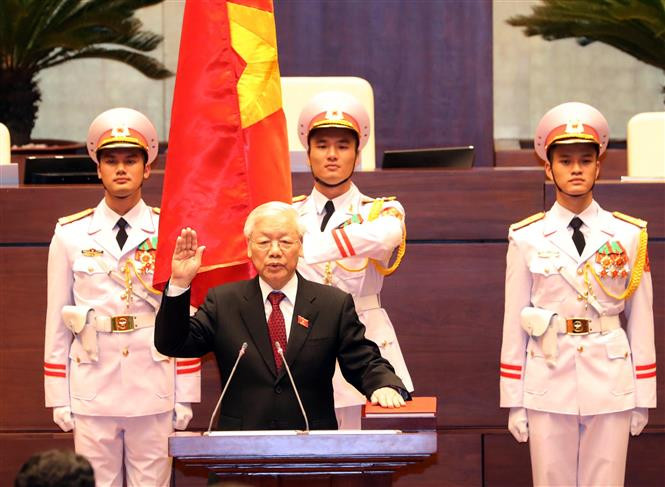 Nguyen Phu Trong, nuevo Jefe del Estado de Vietnam, jura ante el Parlamento (Fuente: VNA)