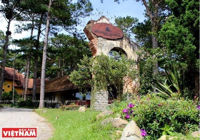 La característica arquitectónica antigua se ilustra desde la puerta de bienvenida. (Fuente: VNA)