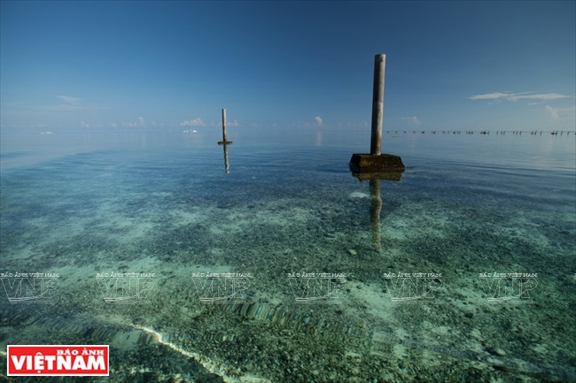 El mar y el cielo se mezclan en la isla de Co Lin.