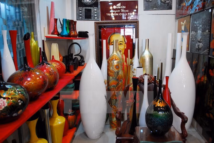Los productos de laca de Tuong Binh Hiep han sido enviados a muchos mercados extranjeros. (Fuente: VNA)