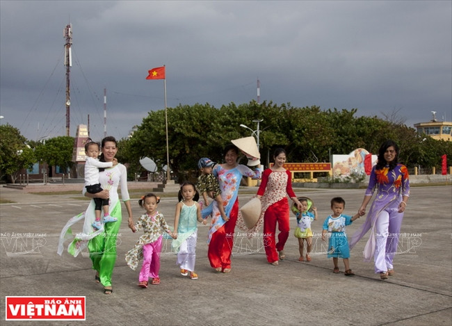 Una vida tranquila y feliz en la isla de Truong Sa Lon. (Fuente: VNA)