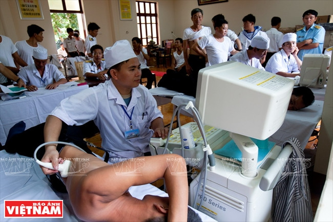 Una clínica bien equipada en la isla de Truong Sa Lon. (Fuente: VNA)
