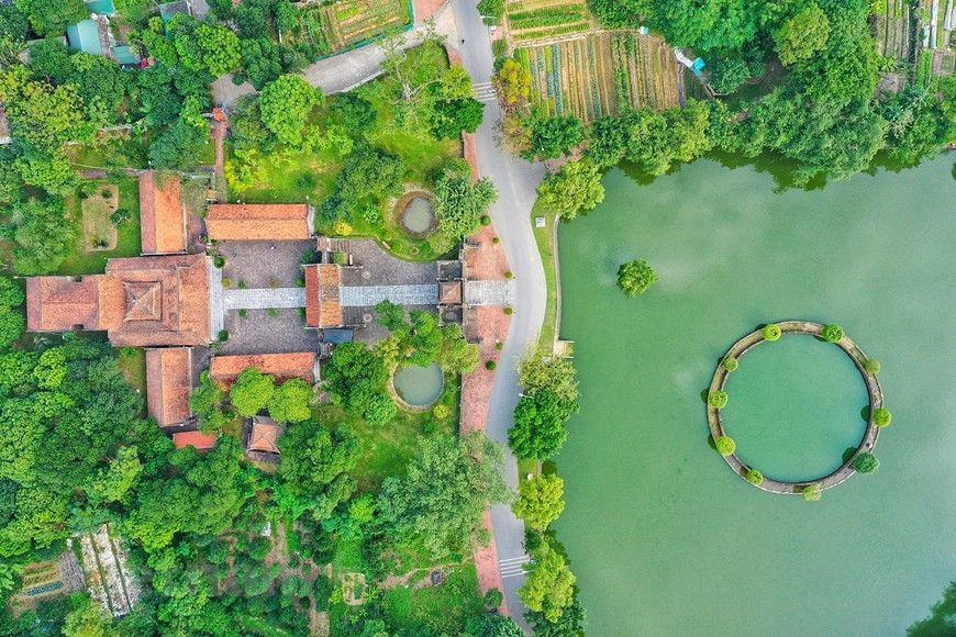  Construida en el reinado de An Duong Vuong en el siglo III antes de Cristo para ser la capital del Estado de Au Lac, Co Loa es actualmente la ciudadela más antigua de Vietnam que se encuentra en el distrito de Dong Anh en Hanoi (Foto: VNA)