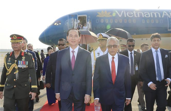 El presidente de Vietnam, Tran Dai Quang, arribó a Daca para iniciar su visita estatal de tres días a Bangladesh (Fuente: VNA)