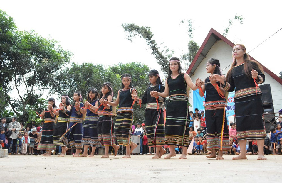 Las mujeres bailan para orar por un clima favorable y un cultivo lucrativo (Fuente: VNA)