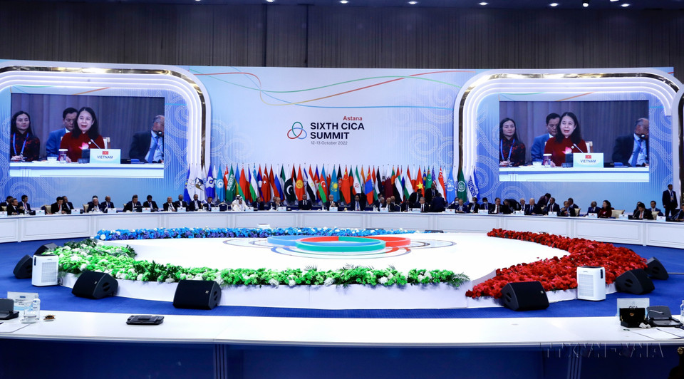 La vicepresidenta de Vietnam Vo Thi Anh Xuan habló en la VI Conferencia sobre Interacción y Medidas de Fomento de la Confianza en Asia (CICA), organizada por Kazajstán del 12 al 14 de octubre de 2022. (Foto: VNA)