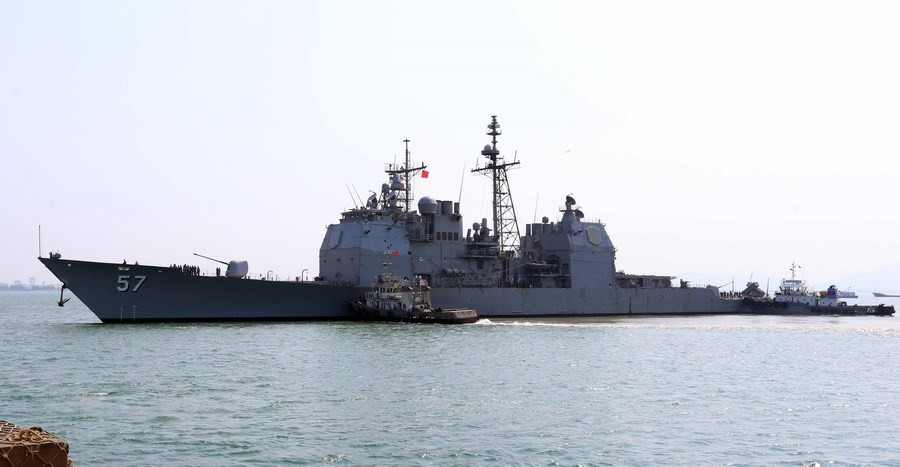 El barco USS Lake Champlai en el puerto Tien Sa, Da Nang (Fuente: VNA)