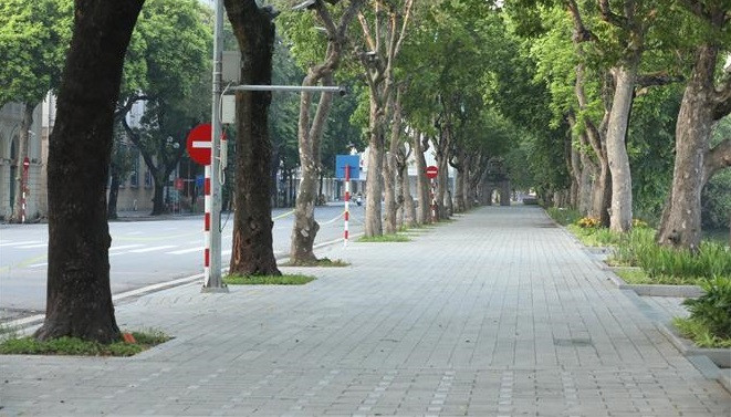 Alrededor del área del lago Hoan Kiem, la gente ya no realiza ejercicio (Foto: VNA)