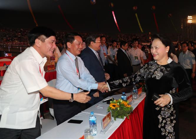 Una gran fiesta de luces y músicas marcaron hoy el comienzo del Año del Turismo Nacional 2018 Ha Long - Quang Ninh, apertura de lujo a la que asistió Nguyen Thi Kim Ngan, presidenta de la Asamblea Nacional de Vietnam (Fuente: VNA)