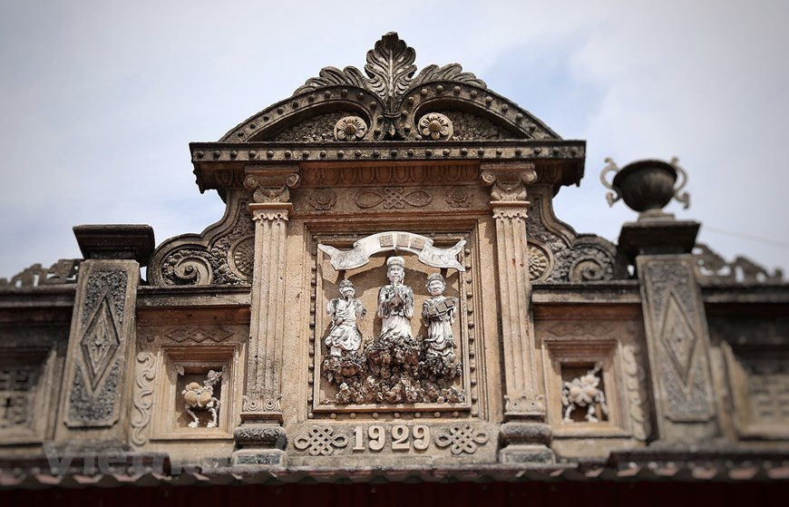 En este pueblo, hay 49 casas que datan de hace 100 años. La villa de la familia de Pho Du era la más antigua en la aldea en ese momento, construida con la combinación armoniosa de las características de la arquitectura oriental y occidental (Fuente: Vietnam+)