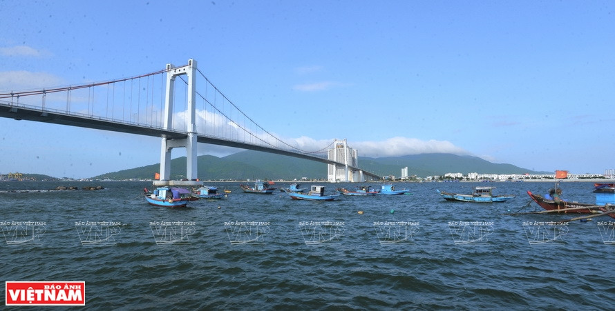 El puente del Dragón constituye un símbolo del desarrollo ascendente y la dinámica de Da Nang (Fuente: VNA)