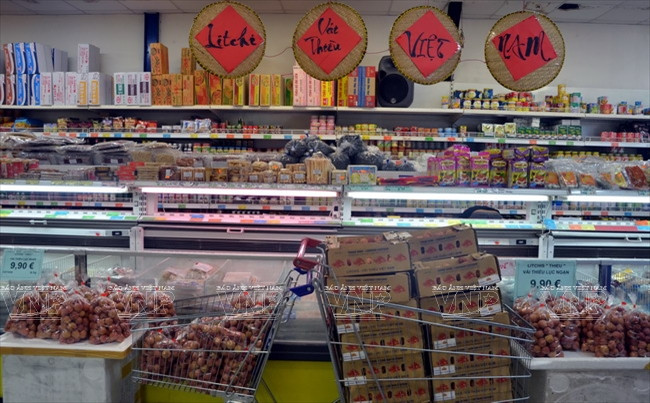 Cerca de 1,2 toneladas de lichi de Luc Ngan se exportan a Francia y son muy codiciados en cuatro supermercados en París y uno en Toulouse, en el sur (Fuente: VNA)