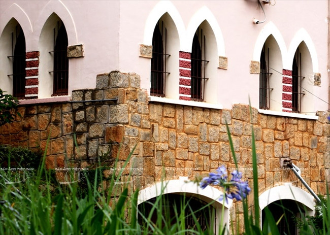 Las ventanas de estilo típico de Francia (Fuente: VNA)