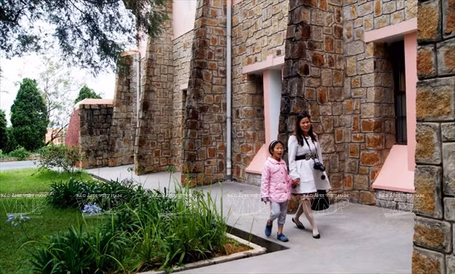 Paredes de piedras muy populares en el área norteña del país europeo (Fuente: VNA)