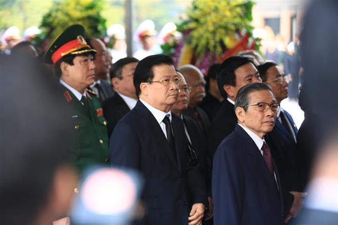 Las honras fúnebres dedicadas a Do Muoi se iniciaron esta mañana en la Casa Funeraria Nacional en Hanoi, con los actos del duelo nacional (Fuente: VNA)