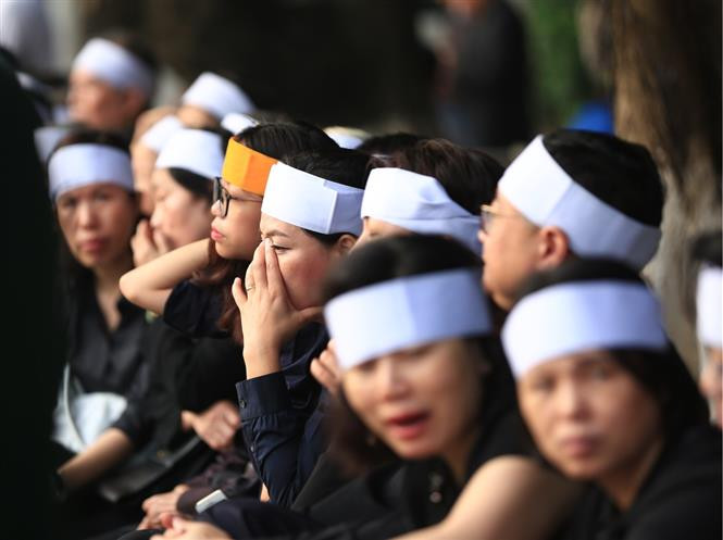 La familia de Do Muoi llora por el deceso de su ser querido (Fuente: VNA)