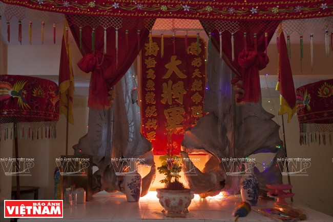 El templo Nam Hai Dai Than Vuong en la isla de Hon Mau. Foto: Kim Phuong/VNA