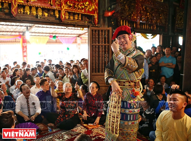 El festival atrae a miles de turistas y peregrinos (Fuente: VNA)