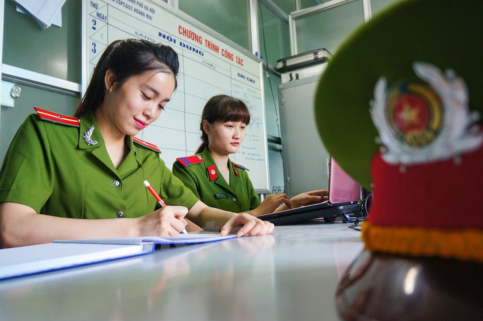 La jornada laboral comienza de las 8 a las 16 horas, pero en caso de accidentes tienen que trabajar hora extra. Incluso algunos días no regresan a casa antes de medianoche.