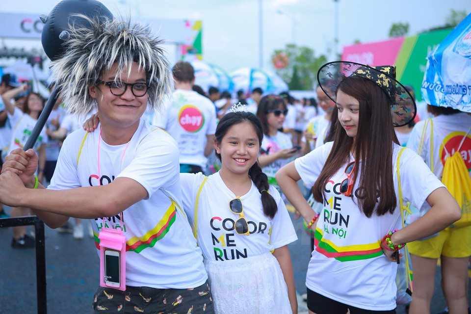 Conocida ampliamente en el mundo como los cinco kilómetros más felices en el Planeta, Color Run es un festival deportivo y musical. (Fuente: VNA)
