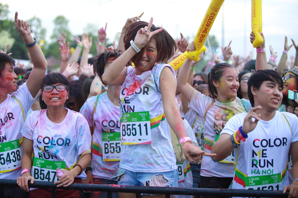 Espontáneos performances de los bailadores amateurs. (Fuente: VNA)
