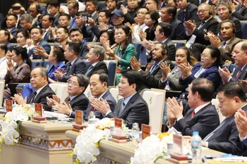 Presidente vietnamita participa en conferencia de promoción de inversión en Hai Phong