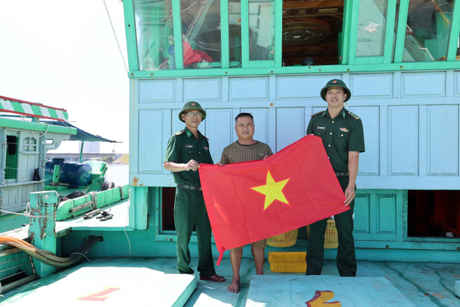 vna-potal-da-nang-quyet-liet-tuyen-chien-voi-iuu-8313779.jpg