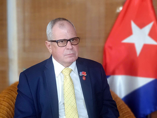 El secretario de la Asamblea Nacional del Poder Popular y del Consejo de Estado de Cuba, Homero Acosta Álvarez. (Foto: VNA) vna-potal-tong-thu-ky-quoc-hoi-va-hoi-dong-nha-nuoc-cuba-homero-acosta-alvarez-tra-loi-phong-van-phong-vien-8312476.jpg