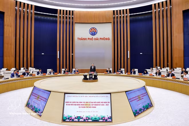 vnanet-chu-tich-quoc-hoi-tran-thanh-man-lam-viec-voi-uy-ban-bau-cu-thanh-pho-hai-phong-8609084.jpg