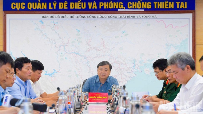 El viceministro de Agricultura y Medio Ambiente, Nguyen Hoang Hiep, advirtió hoy que se trata de una tormenta potente y sin factores que hagan prever una reducción de su intensidad. (Foto: VNA) uuid18636593-58ca-4230-af68-f642f1d3cdfbcode001library1type1mode1loctruecaptrue.jpg