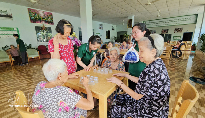 vnanet-nguoi-cao-tuoi-duoc-nuoi-duong-cham-soc-tai-vien-duong-lao-tam-an-thanh-pho-ho-chi-minh-anh-ttxvn.jpg