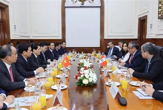 vna_potal_chu_tich_nuoc_luong_cuong_hoi_kien_chu_tich_hoi_dong_bo_truong_peru_7702814.webp