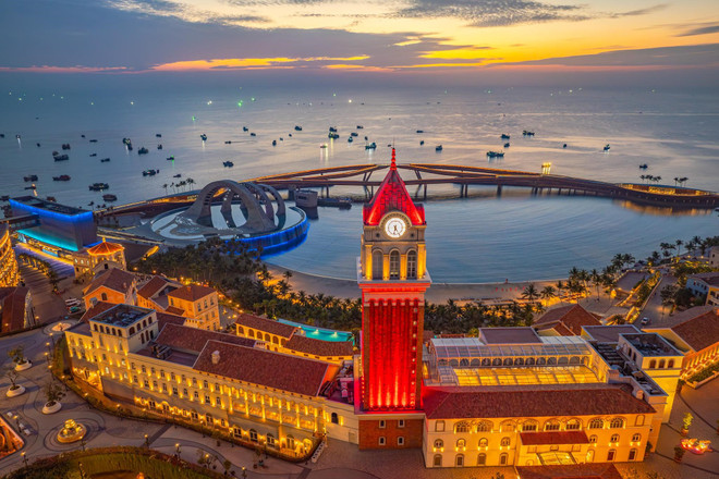 Sunset Town: un complejo de entretenimiento en el sur de Phu Quoc con muchos nuevos símbolos turísticos 4.jpg