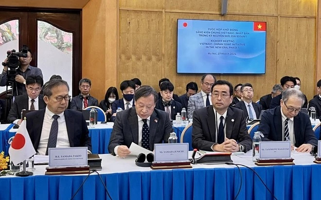 El vicepresidente ejecutivo senior de la Agencia de Cooperación Internacional de Japón (JICA) Yamada Junichi habla en la reunión. (Foto: Vietnam+) ok j.jpg