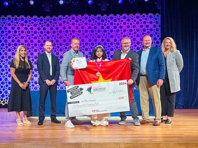 Mai Ngoc Linh, de la Escuela Secundaria Chu Van An, gana la medalla de bronce. (Foto: Vietnam+) mai-ngoc-linh-4750.jpg.webp